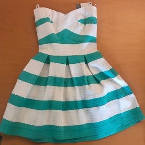 NEW s strapless blue/white San Joy dress